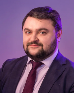 Юрий Иванов