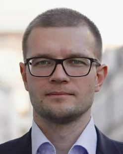 Игорь Новиков